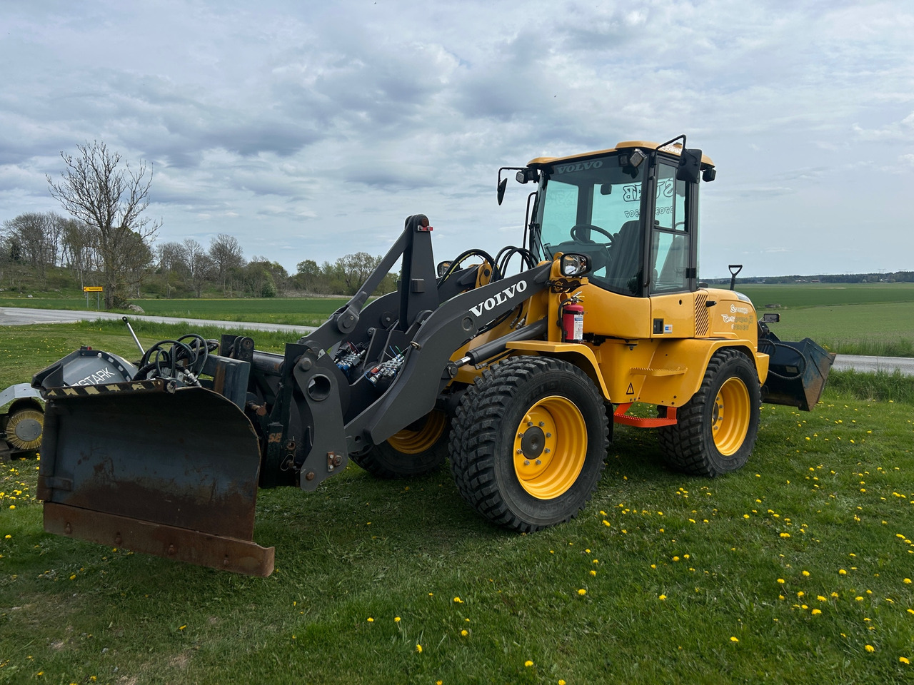 Volvo L35G - Kolový nakladač: obrázek 1 Volvo L35G - Kolový nakladač: obrázek 1