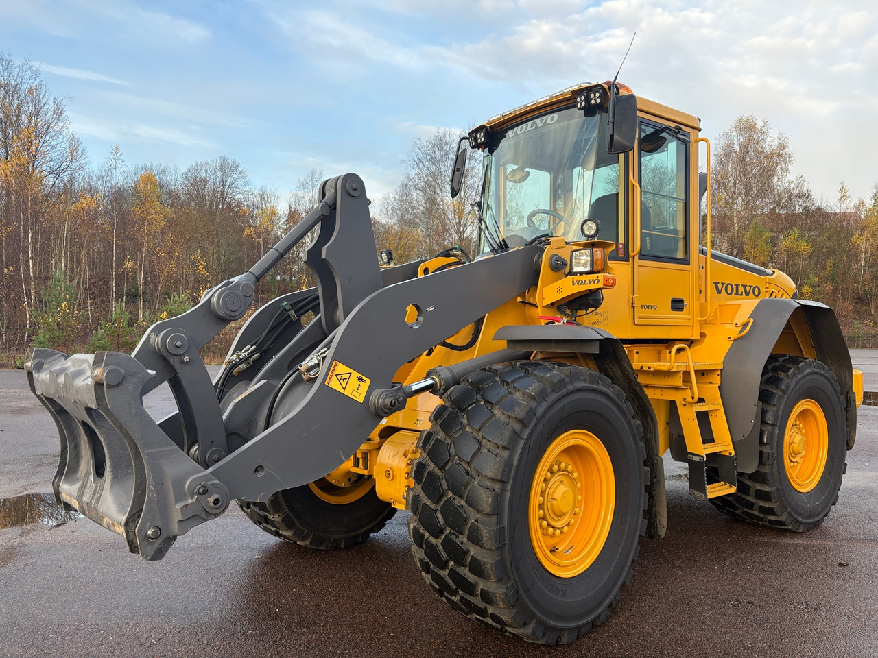 Volvo L70E - Kolový nakladač: obrázek 1 Volvo L70E - Kolový nakladač: obrázek 1