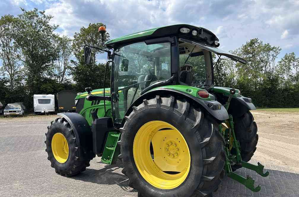 John Deere 6115R 6.115R - Traktor: obrázek 2 John Deere 6115R 6.115R - Traktor: obrázek 2