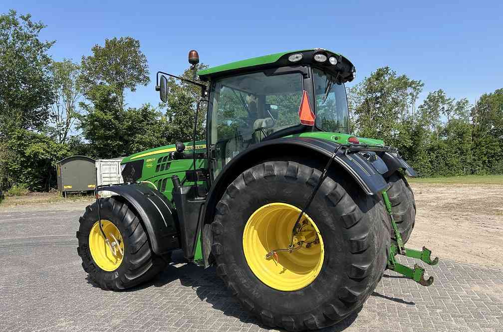 John Deere 6150R 6.150R - Traktor: obrázek 2 John Deere 6150R 6.150R - Traktor: obrázek 2