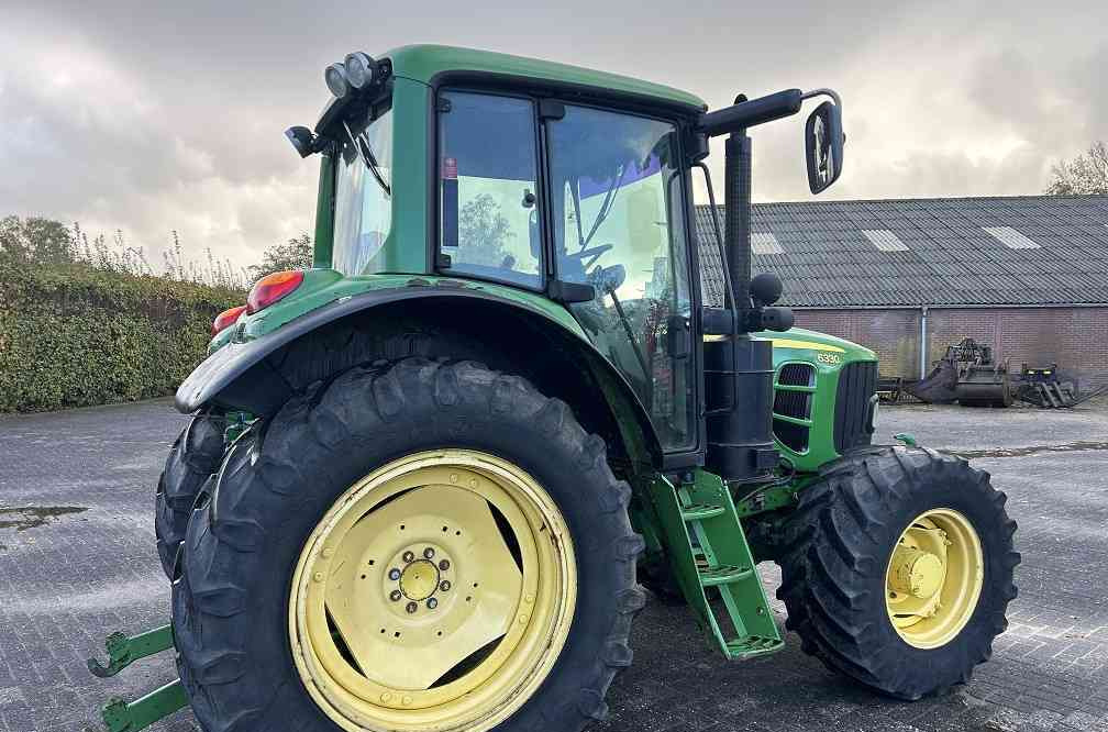 John Deere 6330 premium, TLS, HCS, Air, autopower - Traktor: obrázek 4 John Deere 6330 premium, TLS, HCS, Air, autopower - Traktor: obrázek 4