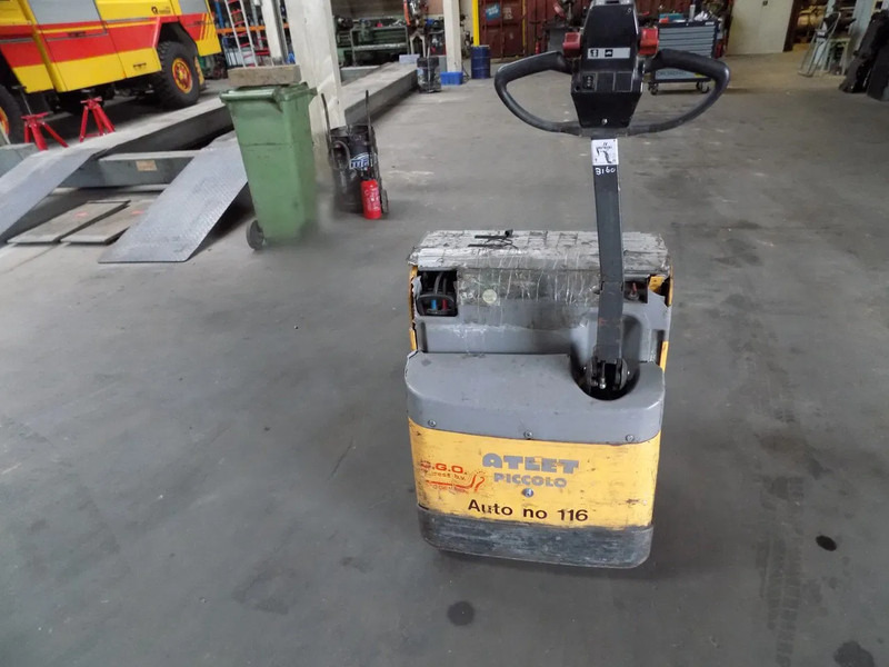 Atlet electrick lift choice off 3 pieces accu - Elektrický vysokozdvižný vozík: obrázek 5 Atlet electrick lift choice off 3 pieces accu - Elektrický vysokozdvižný vozík: obrázek 5