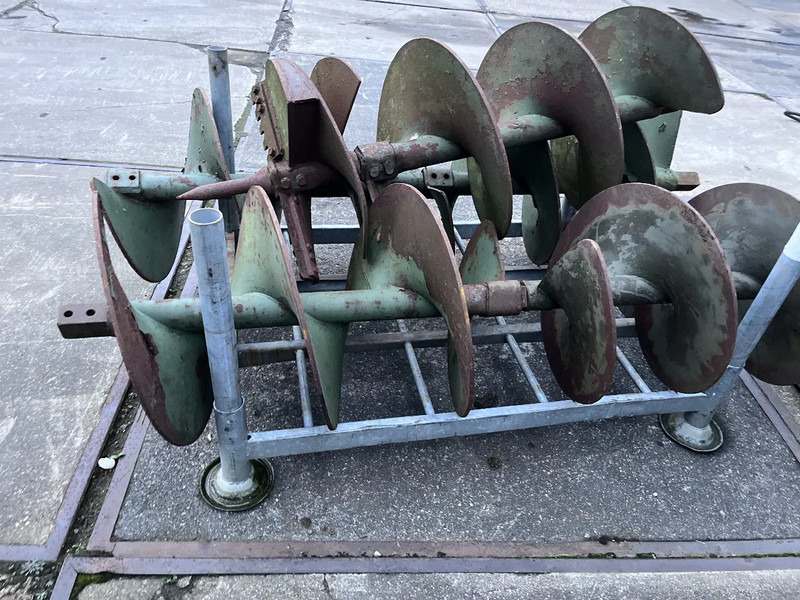 Avegaar 62 cm diameter Avegaar 620 mm diameter lengte 1000 mm - Vrtná souprava: obrázek 1 Avegaar 62 cm diameter Avegaar 620 mm diameter lengte 1000 mm - Vrtná souprava: obrázek 1