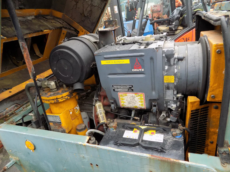 Mobilní kompresor Ingersoll Rand compressor deutz typ 1011 met tandem aanhanger: obrázek 6