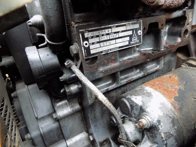 Ingersoll Rand compressor deutz typ 1011 met tandem aanhanger - Mobilní kompresor: obrázek 4 Ingersoll Rand compressor deutz typ 1011 met tandem aanhanger - Mobilní kompresor: obrázek 4