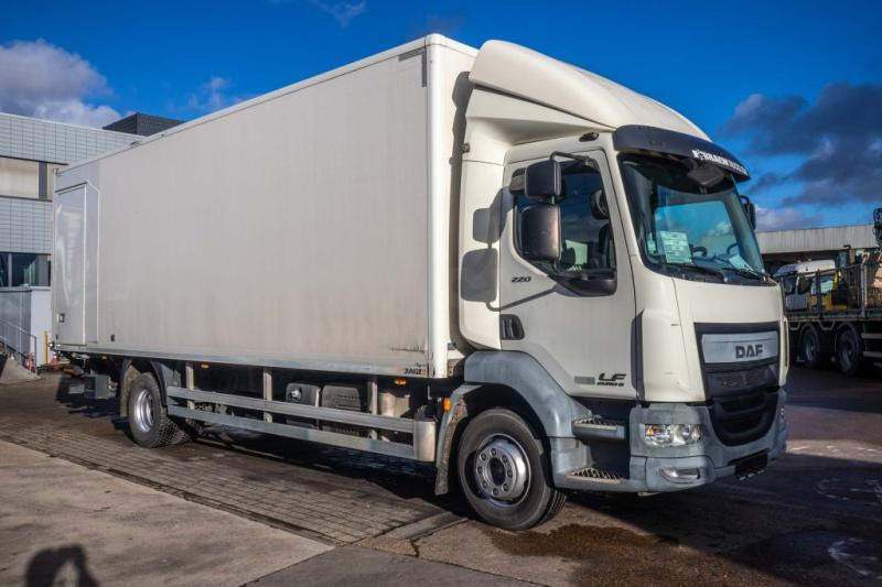 DAF LF 220(16t)+DHOLLANDIA - Skříňový nákladní auto: obrázek 2 DAF LF 220(16t)+DHOLLANDIA - Skříňový nákladní auto: obrázek 2