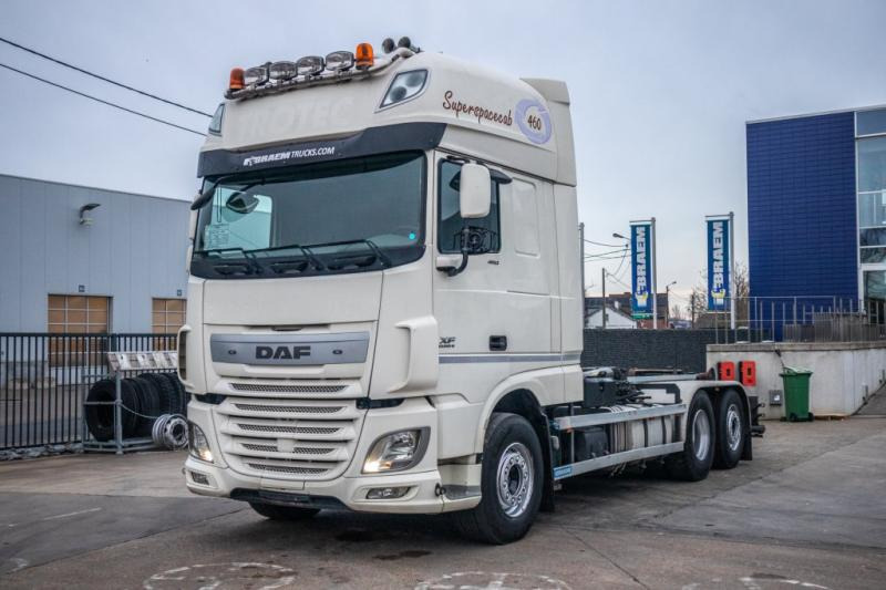 DAF XF 105.460 - AJK + intarder - Hákový nosič kontejnerů: obrázek 1 DAF XF 105.460 - AJK + intarder - Hákový nosič kontejnerů: obrázek 1