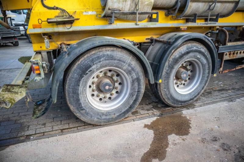 Návěs domíchávač DE BUF BETON MIXER/MISCHER/MALAXEUR12M³: obrázek 8 Návěs domíchávač DE BUF BETON MIXER/MISCHER/MALAXEUR12M³: obrázek 8