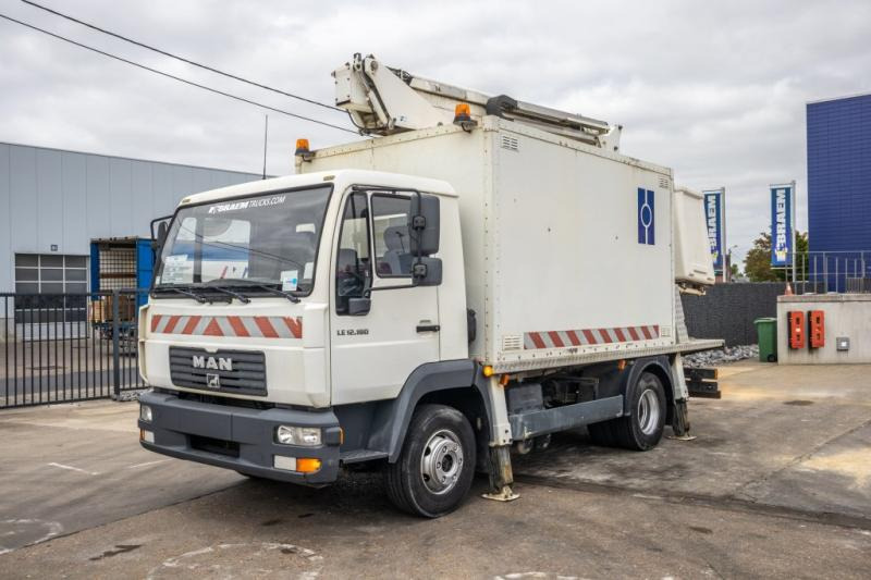 MAN LE 12.180 - COMILEV EN170TPC - Autoplošina: obrázek 1 MAN LE 12.180 - COMILEV EN170TPC - Autoplošina: obrázek 1