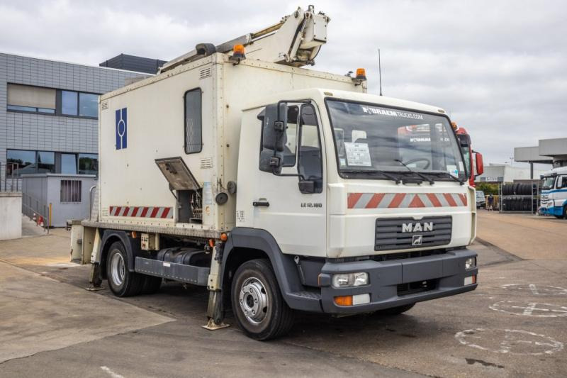 MAN LE 12.180 - COMILEV EN170TPC - Autoplošina: obrázek 2 MAN LE 12.180 - COMILEV EN170TPC - Autoplošina: obrázek 2