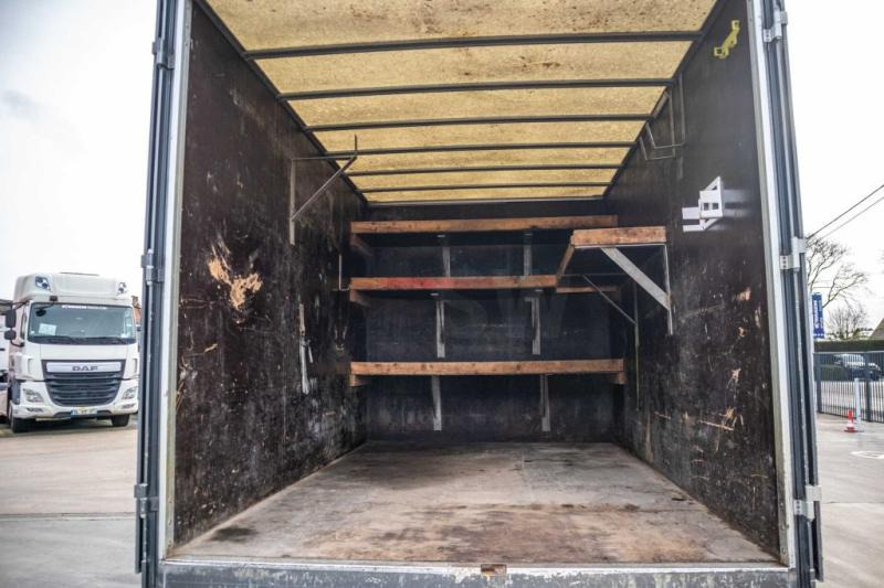 Furgon MAN TGE 5.180 - 134 000 KM: obrázek 9 Furgon MAN TGE 5.180 - 134 000 KM: obrázek 9