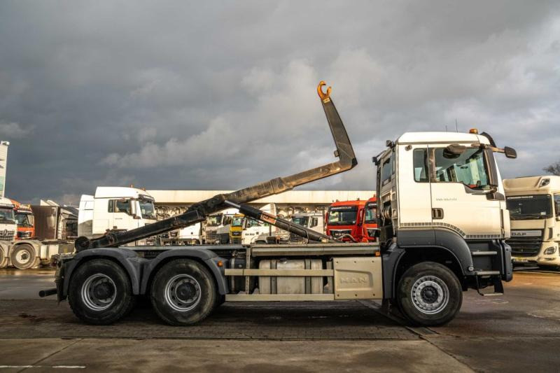 MAN TGS 33.470 BL -6X4 - Hákový nosič kontejnerů: obrázek 4 MAN TGS 33.470 BL -6X4 - Hákový nosič kontejnerů: obrázek 4