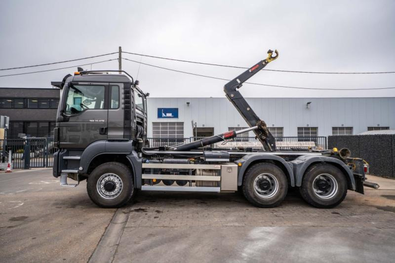 MAN TGS 33.470 BL-6x6H - Hákový nosič kontejnerů: obrázek 3 MAN TGS 33.470 BL-6x6H - Hákový nosič kontejnerů: obrázek 3