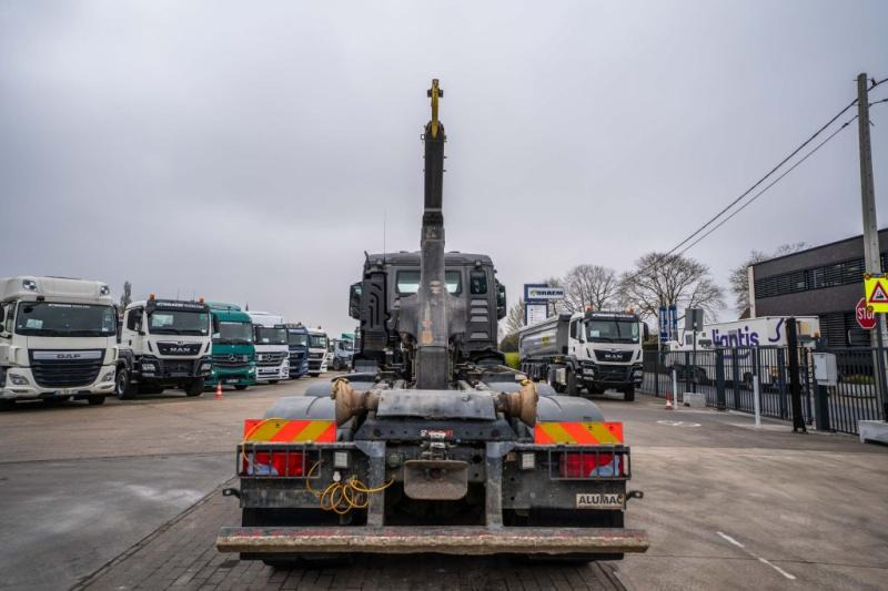 MAN TGS 33.470 BL-6x6H - Hákový nosič kontejnerů: obrázek 5 MAN TGS 33.470 BL-6x6H - Hákový nosič kontejnerů: obrázek 5