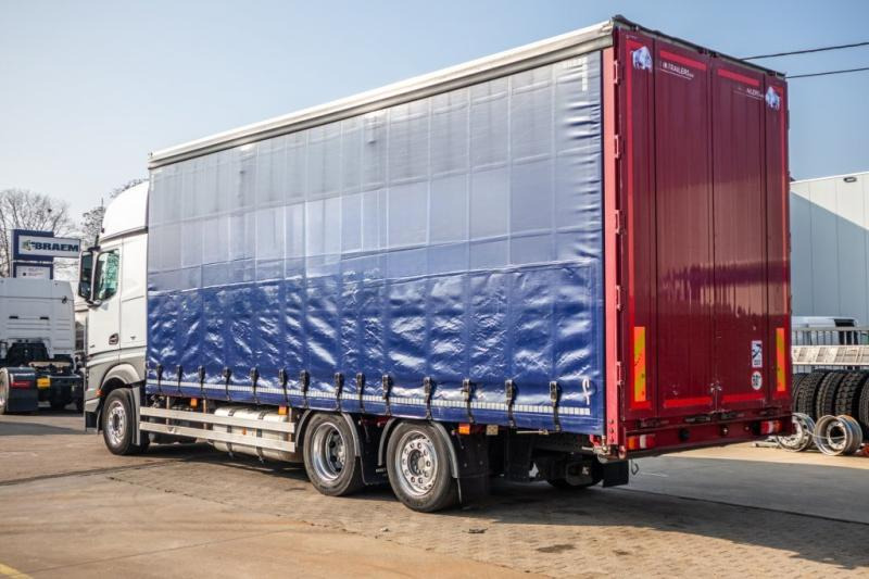 Mercedes ACTROS 2645 L - Plachtový nákladní auto: obrázek 4 Mercedes ACTROS 2645 L - Plachtový nákladní auto: obrázek 4