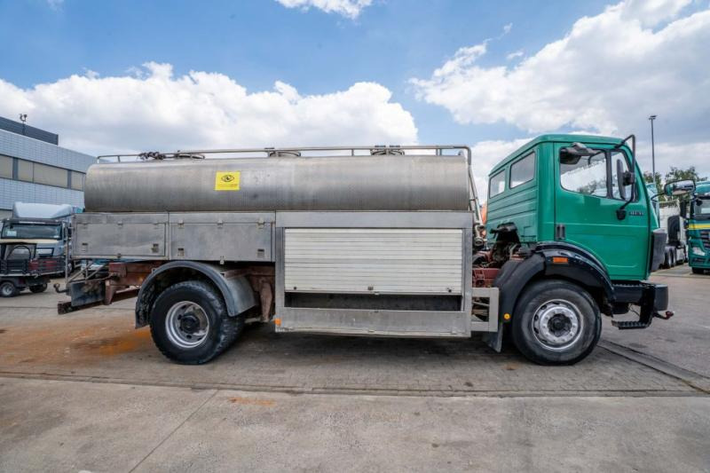 Mercedes SK 1831 L - WATER/EAU-11.500 L/3 Comp. - Cisternové vozidlo: obrázek 3 Mercedes SK 1831 L - WATER/EAU-11.500 L/3 Comp. - Cisternové vozidlo: obrázek 3