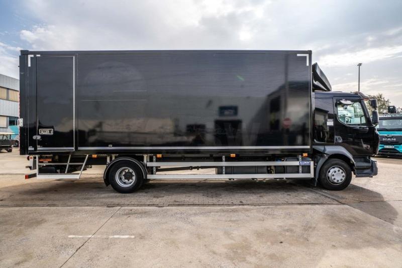 Renault D250 16T.- 36000 KM +DHOLLANDIA 2T. - Skříňový nákladní auto: obrázek 3 Renault D250 16T.- 36000 KM +DHOLLANDIA 2T. - Skříňový nákladní auto: obrázek 3