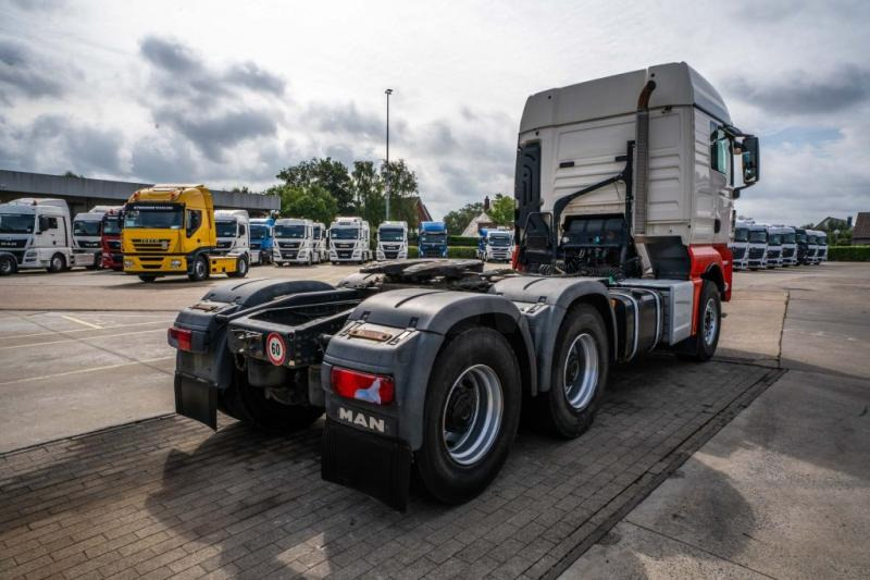 MAN TGX 33.560 XLX BLS+BIG AXLES+INTARDER - Tahač: obrázek 4 MAN TGX 33.560 XLX BLS+BIG AXLES+INTARDER - Tahač: obrázek 4