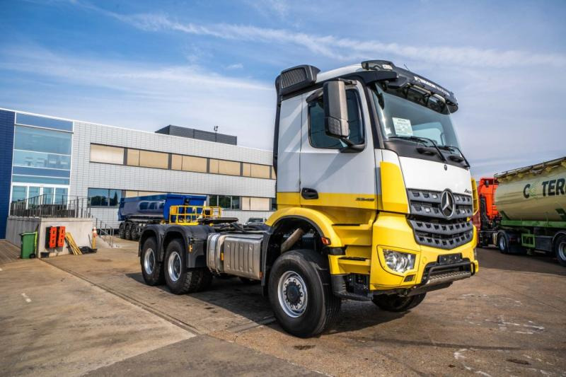 Mercedes AROCS 3345 AS - Tahač: obrázek 2 Mercedes AROCS 3345 AS - Tahač: obrázek 2