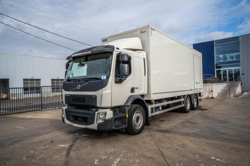 Volvo FE 320 -6X2 +DHOLLANDIA 2.5T- 194.400 KM - Skříňový nákladní auto: obrázek 1 Volvo FE 320 -6X2 +DHOLLANDIA 2.5T- 194.400 KM - Skříňový nákladní auto: obrázek 1