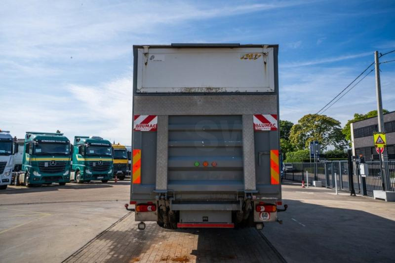 Volvo FL 240 (18t) + DHOLLANDIA 1.5T - Skříňový nákladní auto: obrázek 4 Volvo FL 240 (18t) + DHOLLANDIA 1.5T - Skříňový nákladní auto: obrázek 4