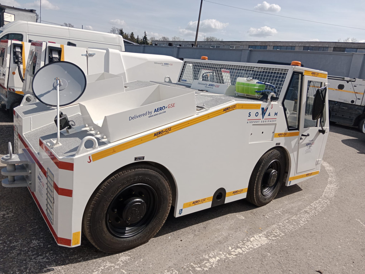 SOVAM K100 - Tahač letadel: obrázek 2 SOVAM K100 - Tahač letadel: obrázek 2