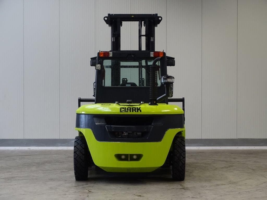 Clark C80D900 - TRIPLEX - NEU - Dieselový vysokozdvižný vozík: obrázek 4 Clark C80D900 - TRIPLEX - NEU - Dieselový vysokozdvižný vozík: obrázek 4