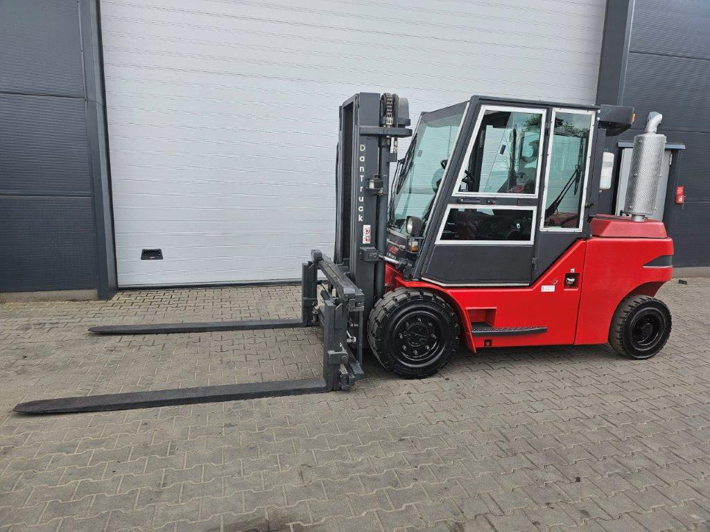 Dan Truck 8450DG Container-Indoor-Stapler -TRIPLEX - Dieselový vysokozdvižný vozík: obrázek 3 Dan Truck 8450DG Container-Indoor-Stapler -TRIPLEX - Dieselový vysokozdvižný vozík: obrázek 3