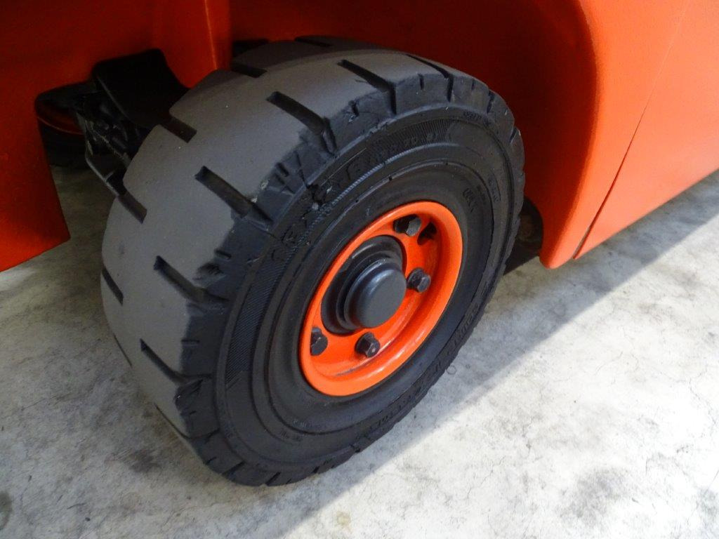 Linde H18D-01 - TRIPLEX - Dieselový vysokozdvižný vozík: obrázek 2 Linde H18D-01 - TRIPLEX - Dieselový vysokozdvižný vozík: obrázek 2