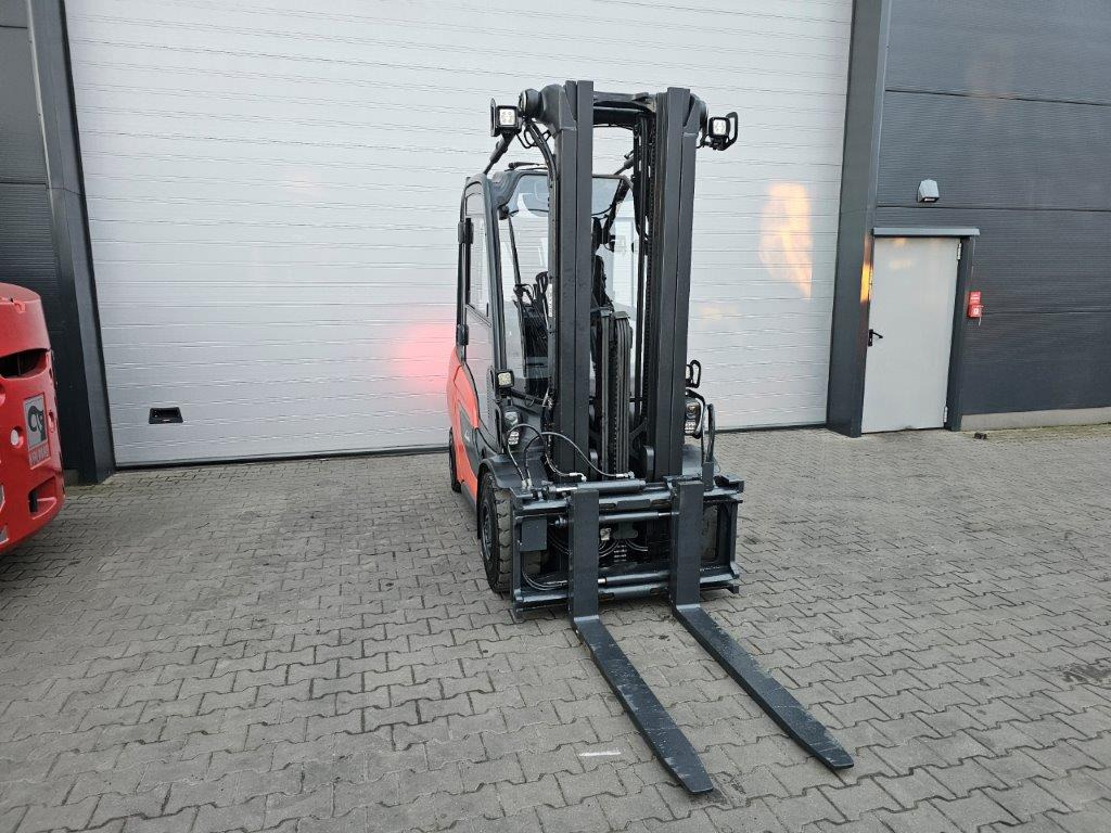 Linde H35D-01 - TRIPLEX - NEU MODEL - Dieselový vysokozdvižný vozík: obrázek 4 Linde H35D-01 - TRIPLEX - NEU MODEL - Dieselový vysokozdvižný vozík: obrázek 4