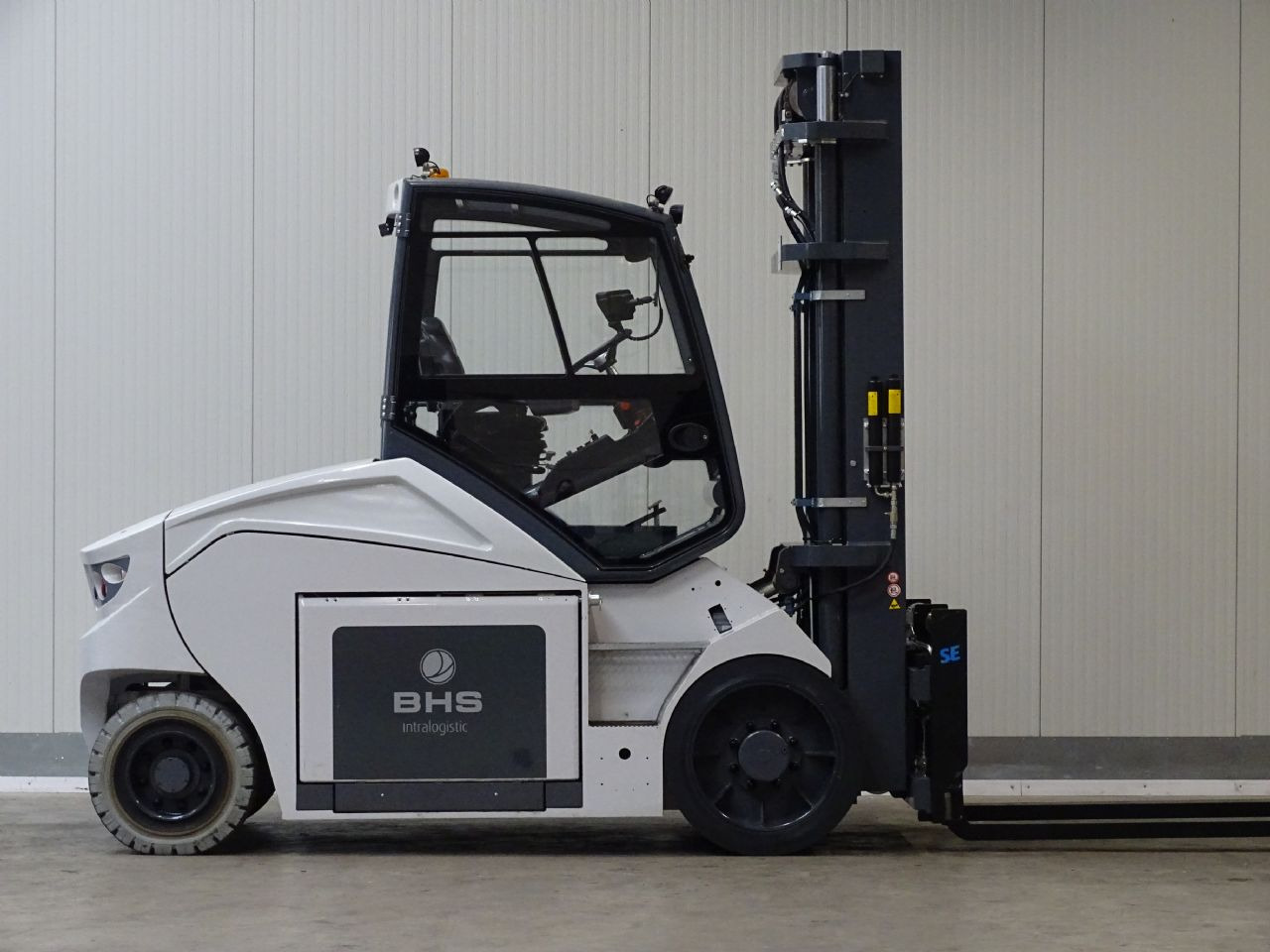 Montini MR10 - Li-ION - TRIPLEX - DEMO - Elektrický vysokozdvižný vozík: obrázek 4 Montini MR10 - Li-ION - TRIPLEX - DEMO - Elektrický vysokozdvižný vozík: obrázek 4