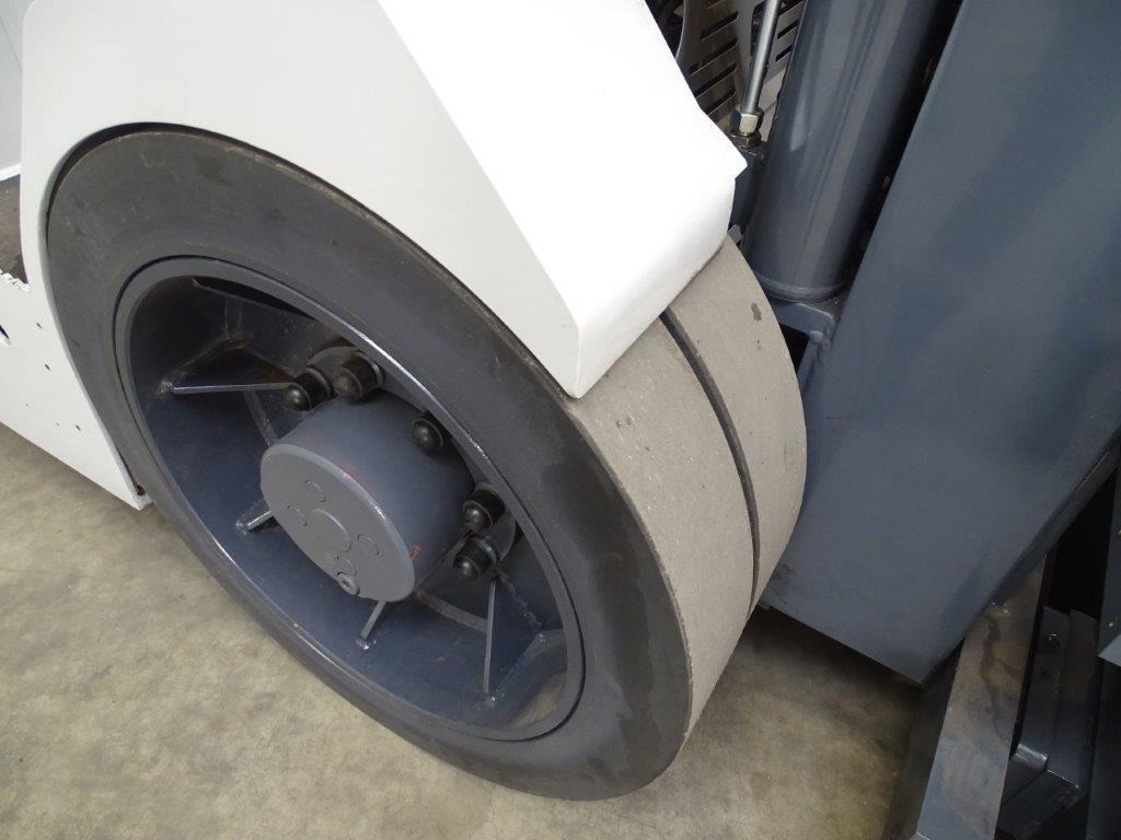 Montini MR10 - TRIPLEX - DEMO - Elektrický vysokozdvižný vozík: obrázek 2 Montini MR10 - TRIPLEX - DEMO - Elektrický vysokozdvižný vozík: obrázek 2