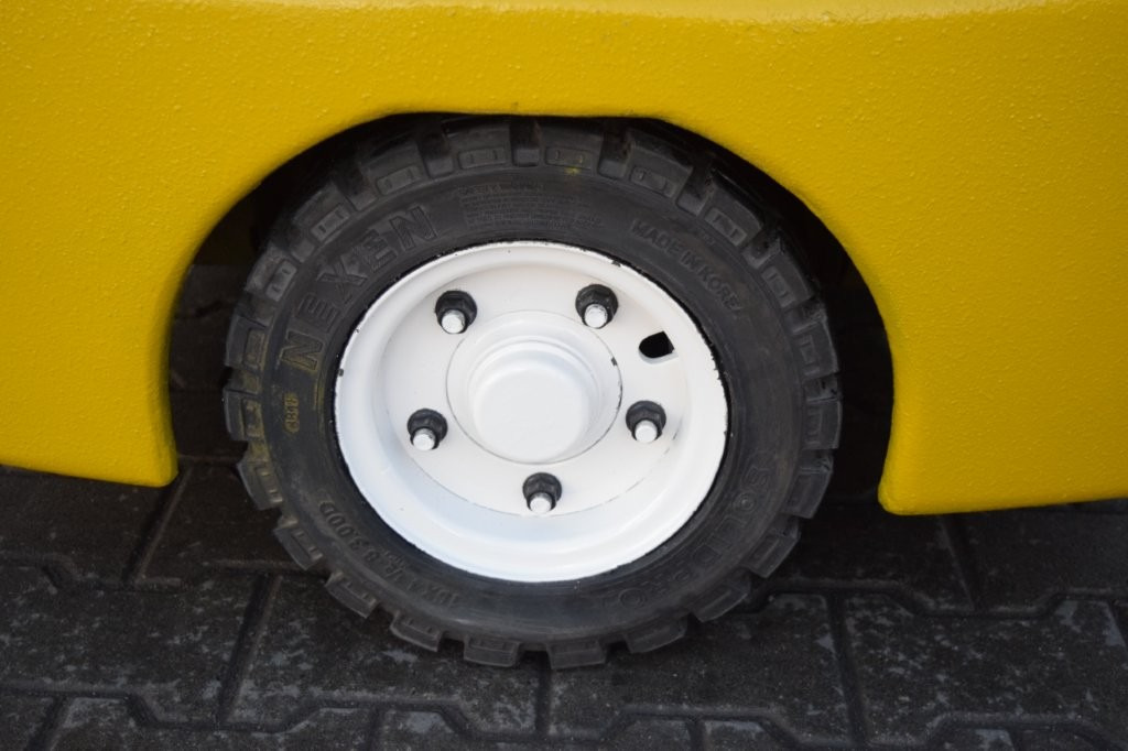 Yale ERP16VT - TRIPLEX - Elektrický vysokozdvižný vozík: obrázek 2 Yale ERP16VT - TRIPLEX - Elektrický vysokozdvižný vozík: obrázek 2