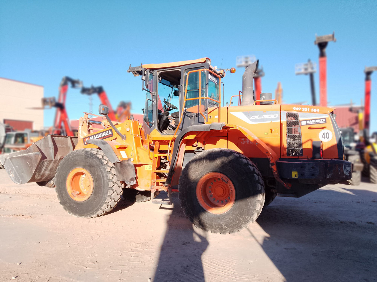 DOOSAN DL300-5 - Kolový nakladač: obrázek 2 DOOSAN DL300-5 - Kolový nakladač: obrázek 2