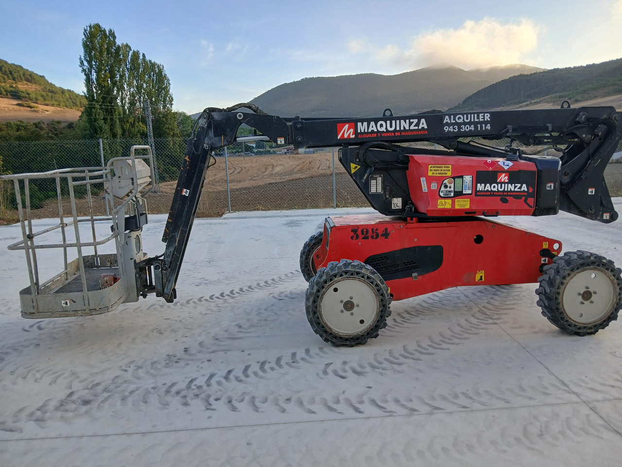 MANITOU MAN GO 12 - Kloubová plošina: obrázek 1 MANITOU MAN GO 12 - Kloubová plošina: obrázek 1