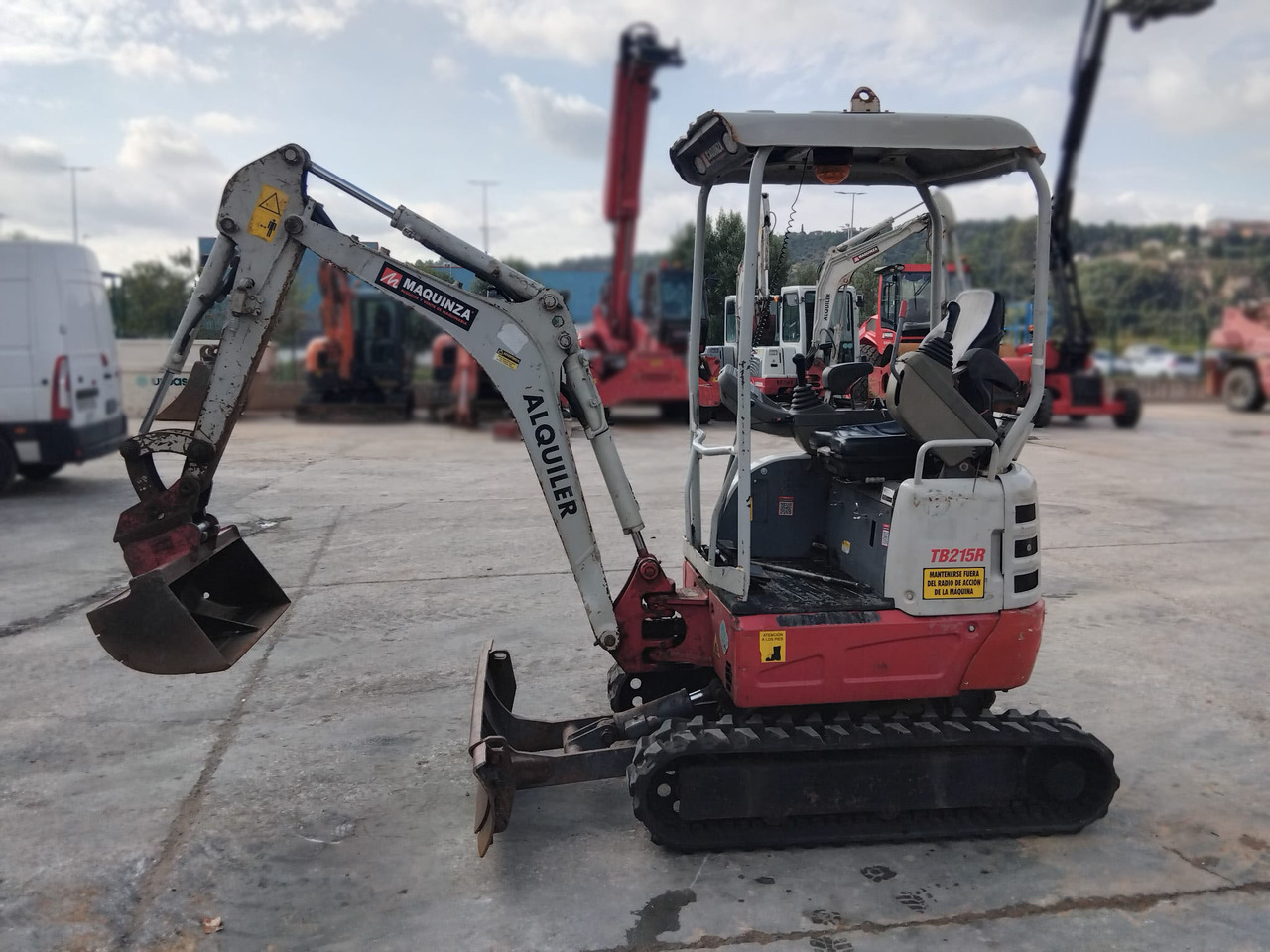 TAKEUCHI TB215R EASY - Mini rýpadlo: obrázek 1 TAKEUCHI TB215R EASY - Mini rýpadlo: obrázek 1