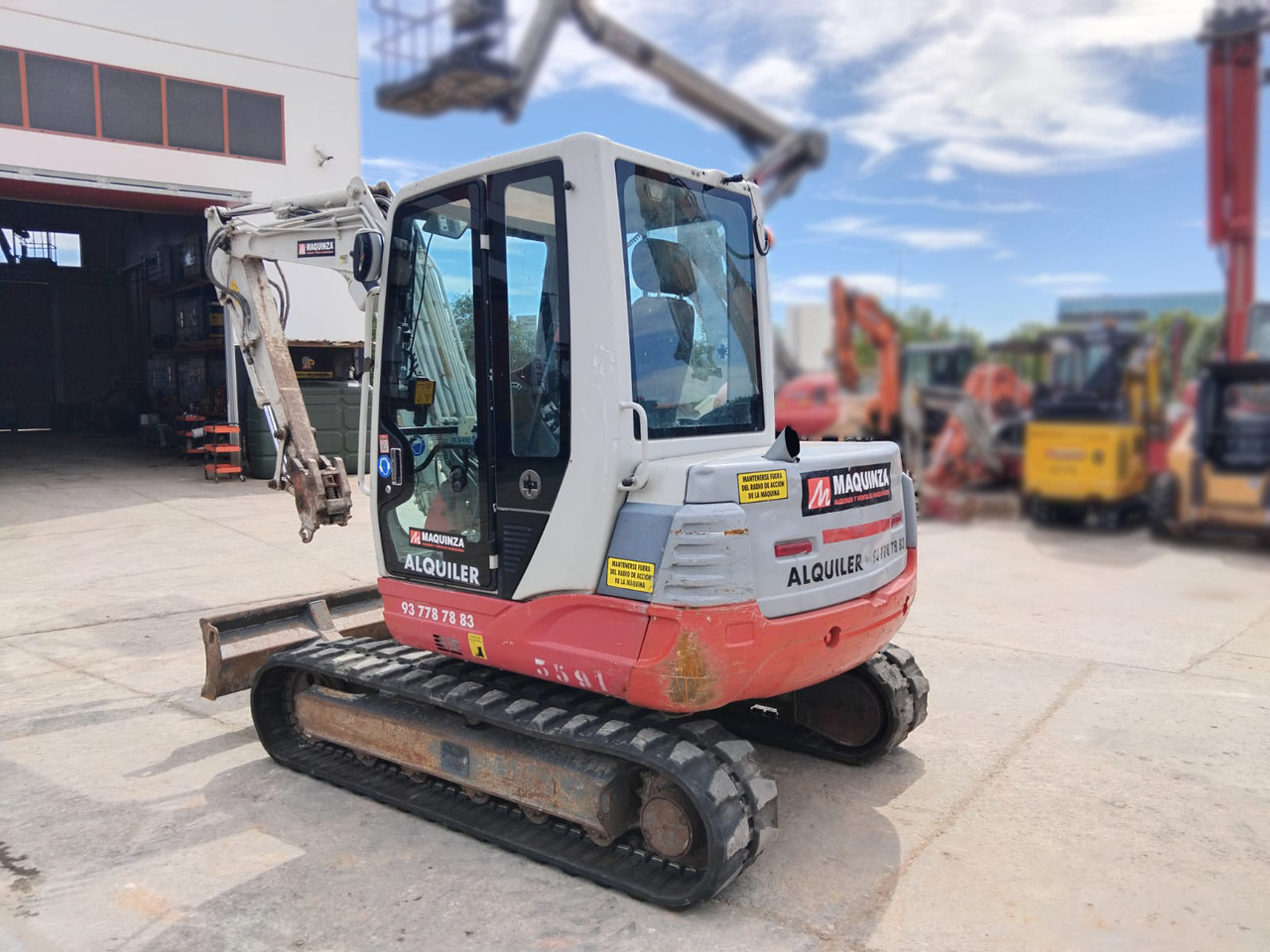 TAKEUCHI TB250 - Mini rýpadlo: obrázek 2 TAKEUCHI TB250 - Mini rýpadlo: obrázek 2