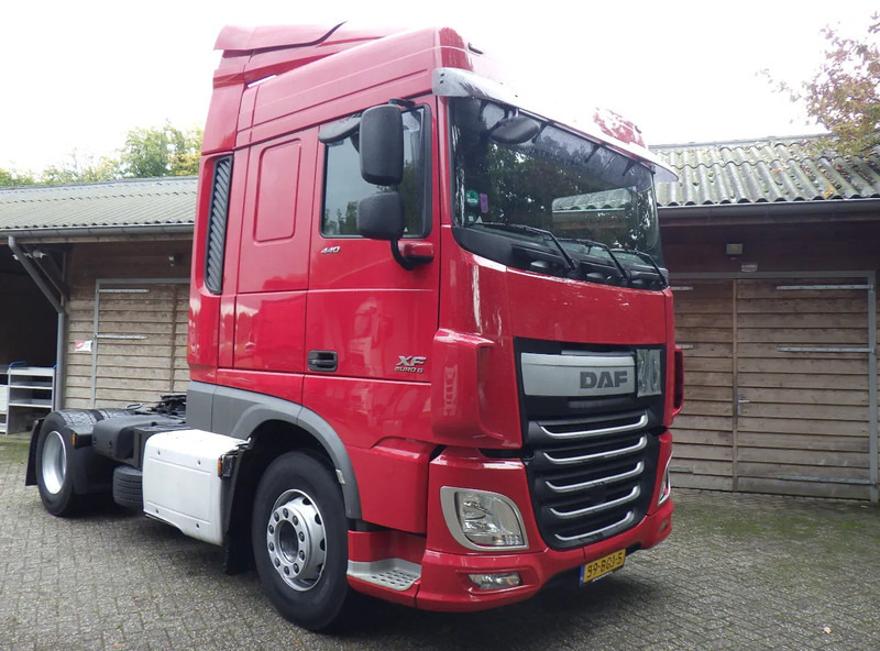 DAF XF 440 8 Tons vooras / Standairco / Standkachel - Tahač: obrázek 2 DAF XF 440 8 Tons vooras / Standairco / Standkachel - Tahač: obrázek 2