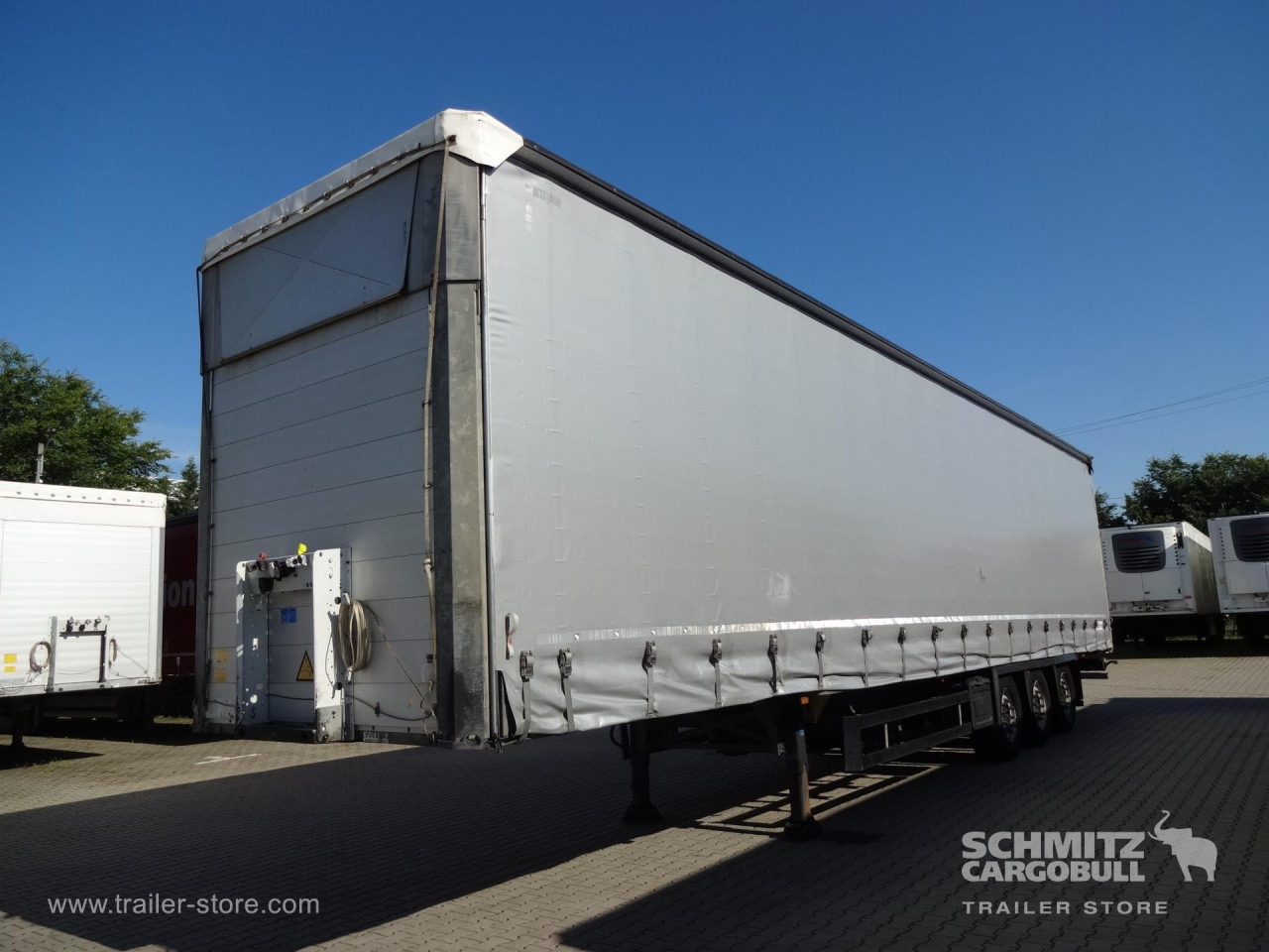 SCHMITZ Curtainsider Mega - Plachtový návěs: obrázek 1 SCHMITZ Curtainsider Mega - Plachtový návěs: obrázek 1