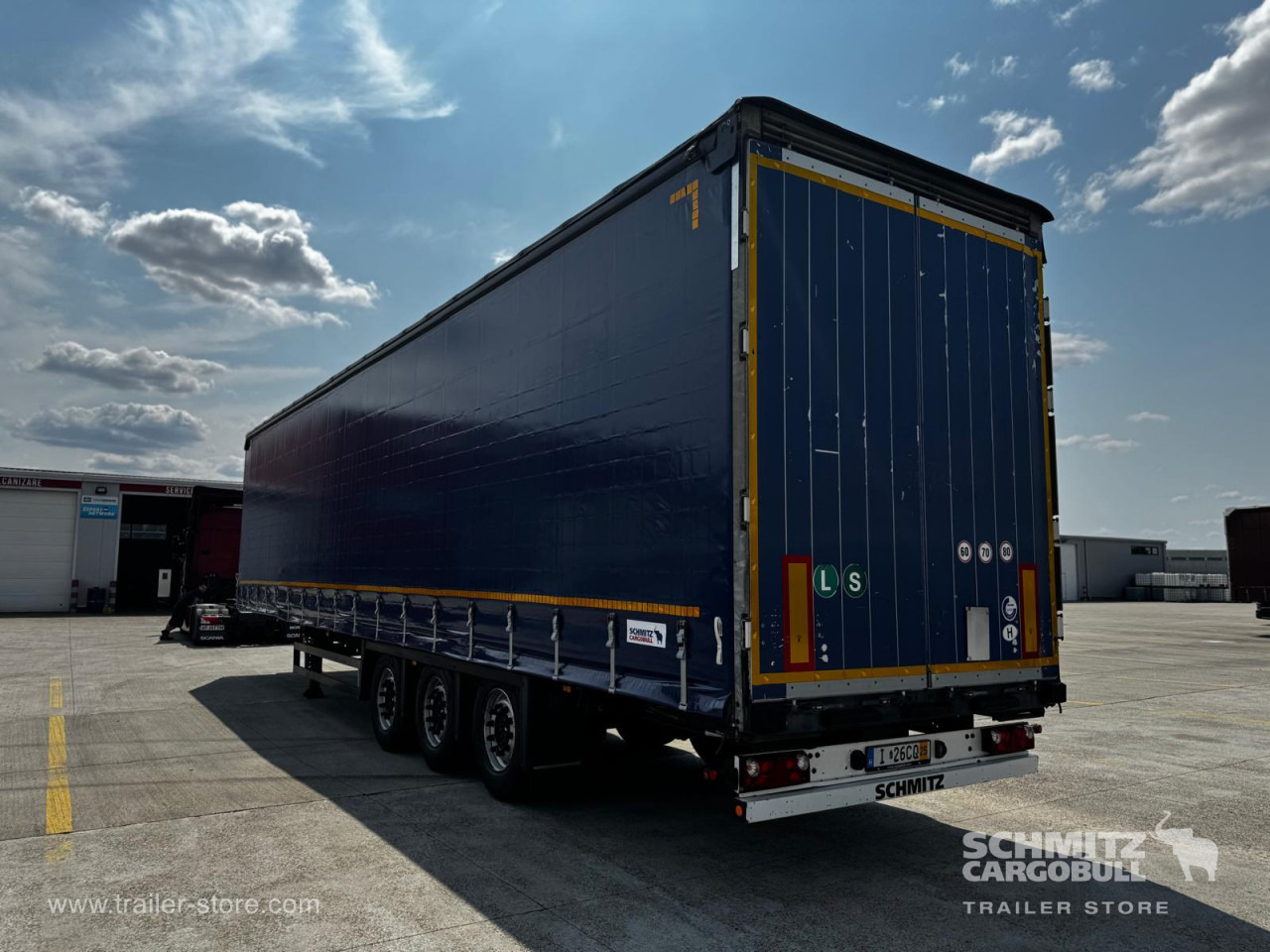 SCHMITZ Curtainsider Varios - Plachtový návěs: obrázek 4 SCHMITZ Curtainsider Varios - Plachtový návěs: obrázek 4