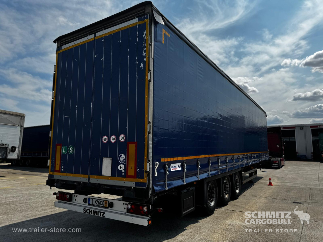 SCHMITZ Curtainsider Varios - Plachtový návěs: obrázek 3 SCHMITZ Curtainsider Varios - Plachtový návěs: obrázek 3