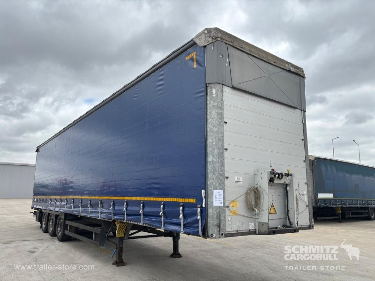 SCHMITZ Curtainsider Varios - Plachtový návěs: obrázek 3 SCHMITZ Curtainsider Varios - Plachtový návěs: obrázek 3