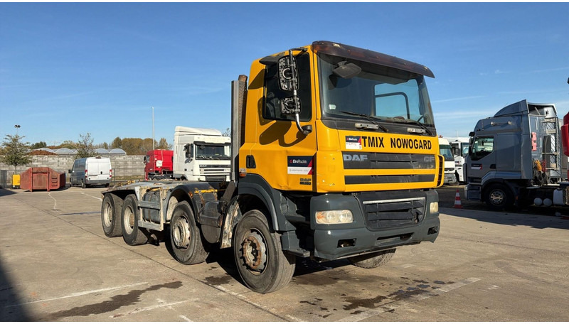 DAF CF 85.360 (BOITE MANUELLE / MANUAL GEARBOX / BIG HUB / GRAND PONT / LAMES / 8X4) - Podvozek s kabinou: obrázek 3 DAF CF 85.360 (BOITE MANUELLE / MANUAL GEARBOX / BIG HUB / GRAND PONT / LAMES / 8X4) - Podvozek s kabinou: obrázek 3