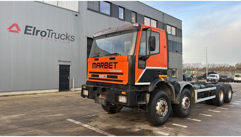 Iveco EUROTRAKKER 340 E 34 (POMPE MANUELLE / GRAND PONT / LAMES / MANUAL PUMP / BIG AXLE / STEEL SUSP.) - Podvozek s kabinou: obrázek 1 Iveco EUROTRAKKER 340 E 34 (POMPE MANUELLE / GRAND PONT / LAMES / MANUAL PUMP / BIG AXLE / STEEL SUSP.) - Podvozek s kabinou: obrázek 1