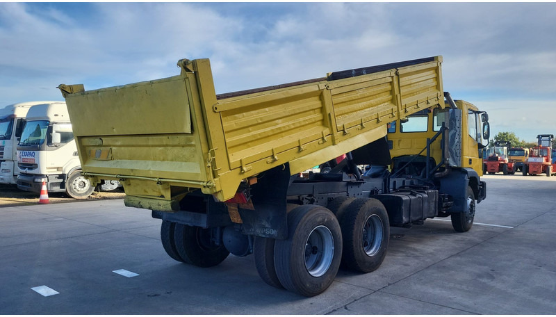 Iveco Eurocargo 260 E 27 (SUSPENSION LAMES / STEEL SUSPENSION / 6X4) - Sklápěč: obrázek 4 Iveco Eurocargo 260 E 27 (SUSPENSION LAMES / STEEL SUSPENSION / 6X4) - Sklápěč: obrázek 4