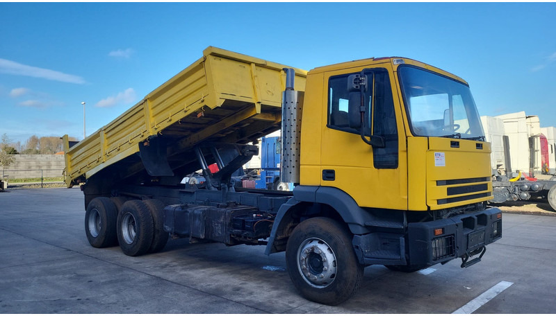 Iveco Eurocargo 260 E 27 (SUSPENSION LAMES / STEEL SUSPENSION / 6X4) - Sklápěč: obrázek 3 Iveco Eurocargo 260 E 27 (SUSPENSION LAMES / STEEL SUSPENSION / 6X4) - Sklápěč: obrázek 3