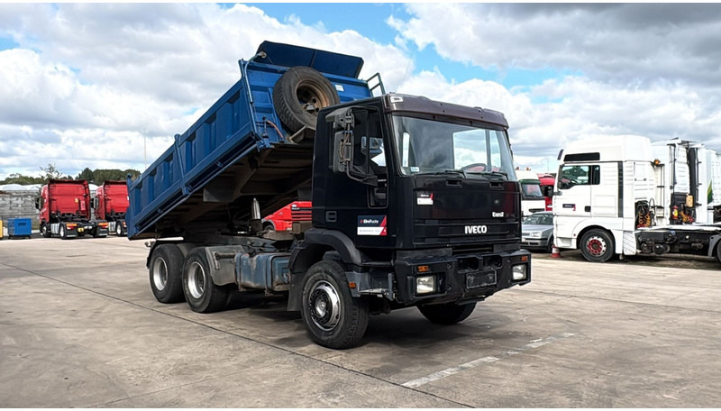 Iveco Eurotrakker 260 E 34 (POMPE MANUELLE / MANUAL PUMP / MANUAL GEARBOX / BOITE MANUELLE / LAMES) - Sklápěč: obrázek 5 Iveco Eurotrakker 260 E 34 (POMPE MANUELLE / MANUAL PUMP / MANUAL GEARBOX / BOITE MANUELLE / LAMES) - Sklápěč: obrázek 5