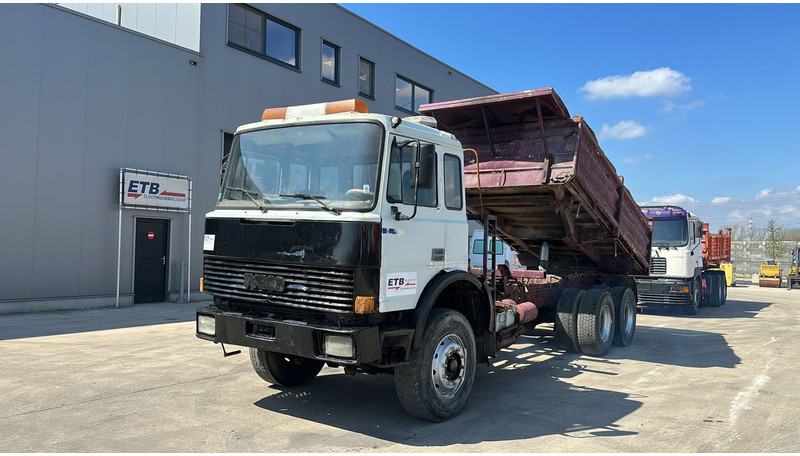 Iveco MAGIRUS 260 - 34 (LIVRAISON GRATUITE AU PORT D'ANVERS / POMPE MANUELLE) - Sklápěč: obrázek 1 Iveco MAGIRUS 260 - 34 (LIVRAISON GRATUITE AU PORT D'ANVERS / POMPE MANUELLE) - Sklápěč: obrázek 1