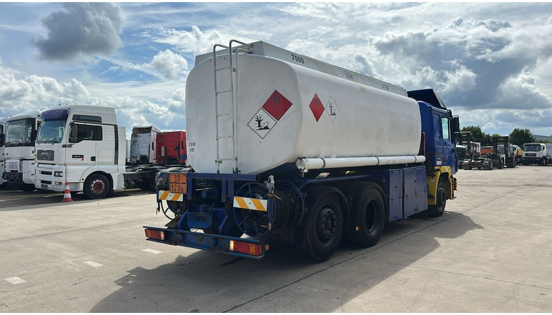 MAN 26.402 (18.000 L / 6X2 / 6 CYLINDER / FRONT STEEL / 3 COMPARTIMENTS) - Cisternové vozidlo: obrázek 5 MAN 26.402 (18.000 L / 6X2 / 6 CYLINDER / FRONT STEEL / 3 COMPARTIMENTS) - Cisternové vozidlo: obrázek 5