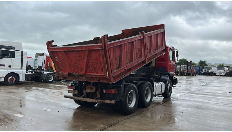 MAN 26.403 (STEEL SUSPENSION / VERY CLEAN / 6 CYLINDER / BIG AXLE / EURO 2) - Sklápěč: obrázek 4 MAN 26.403 (STEEL SUSPENSION / VERY CLEAN / 6 CYLINDER / BIG AXLE / EURO 2) - Sklápěč: obrázek 4